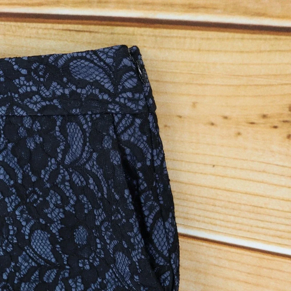 Express Shorts Womens Sz 0 Dark Blue Black Floral Lace Pattern High Rise Pockets